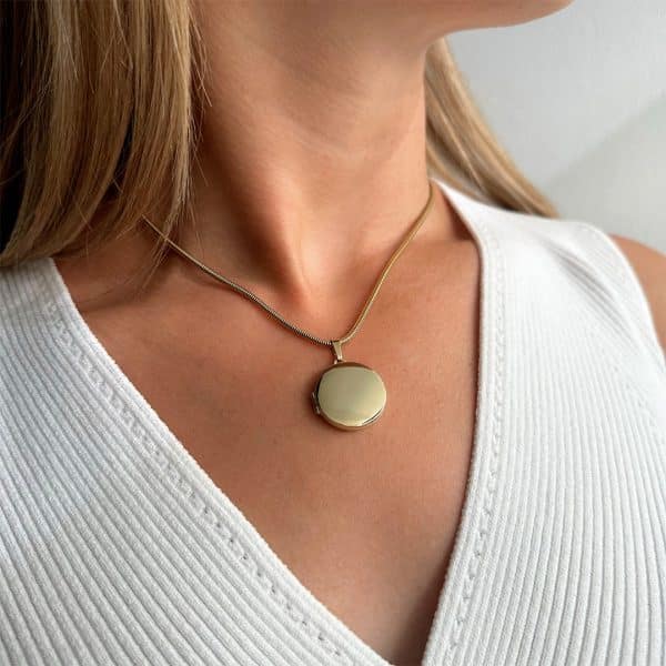 Gold Medaillon mit Halskette kaufen in Wien bei Juwelier Brandstetter Artikel 6115
