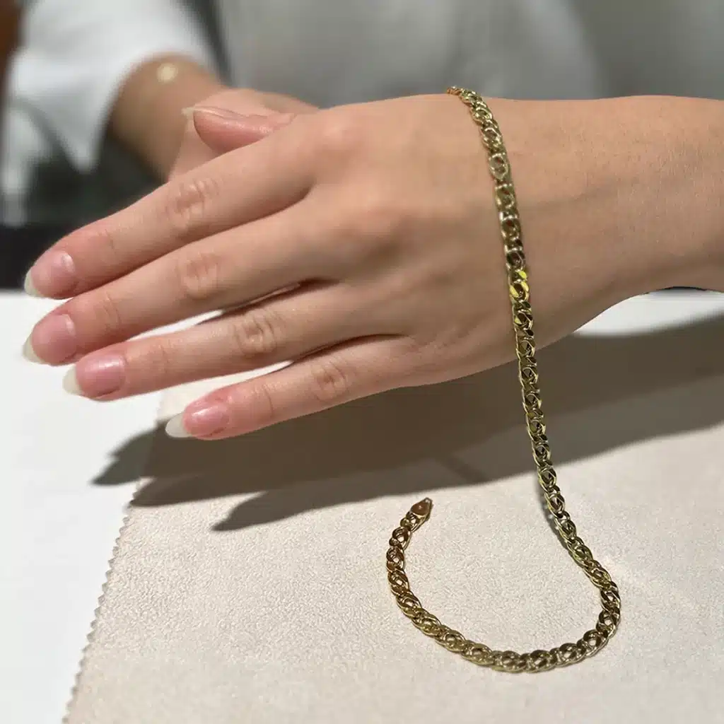 Halsschmuck reparieren Ketten reparieren Goldketten aufarbeiten Juwelier Brandstetter Wien