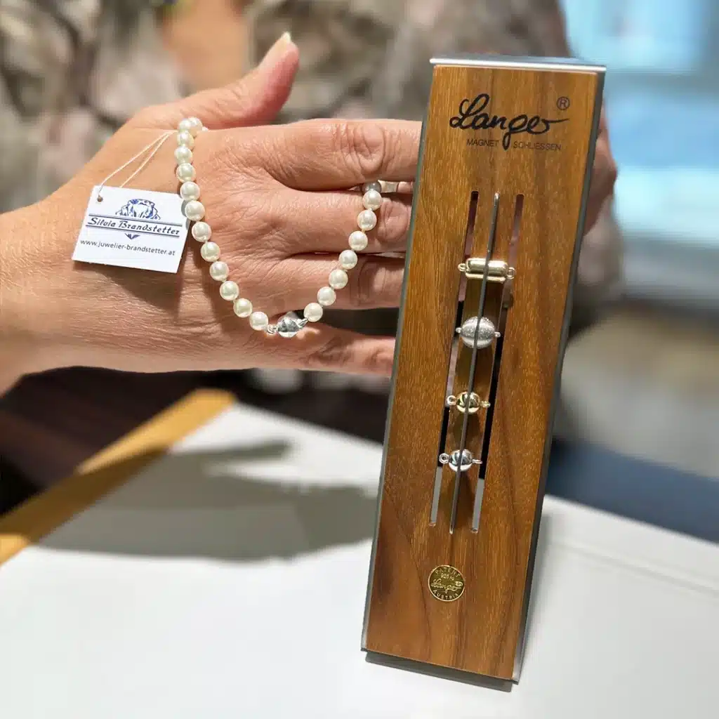 Magnetschließen und Verschlüsse für Perlenketten Juwelier Brandstetter Wien