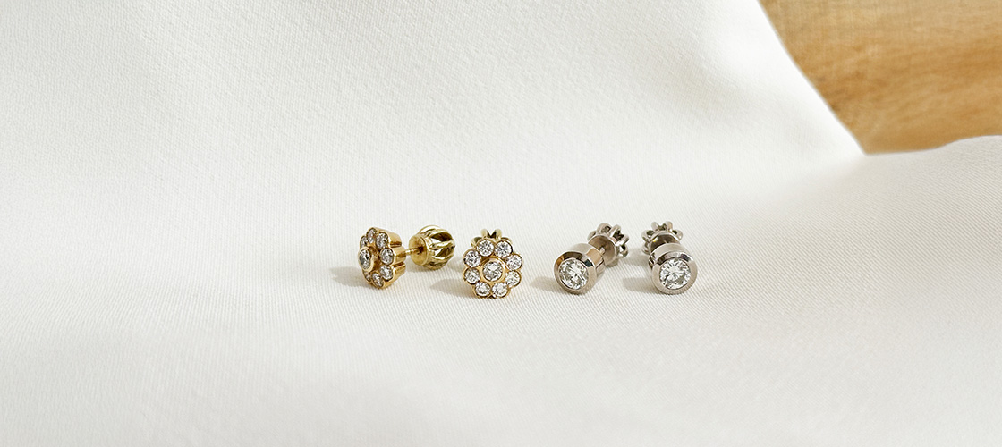 Ohrschrauben aus Gold von Juwelier Brandstetter Wien