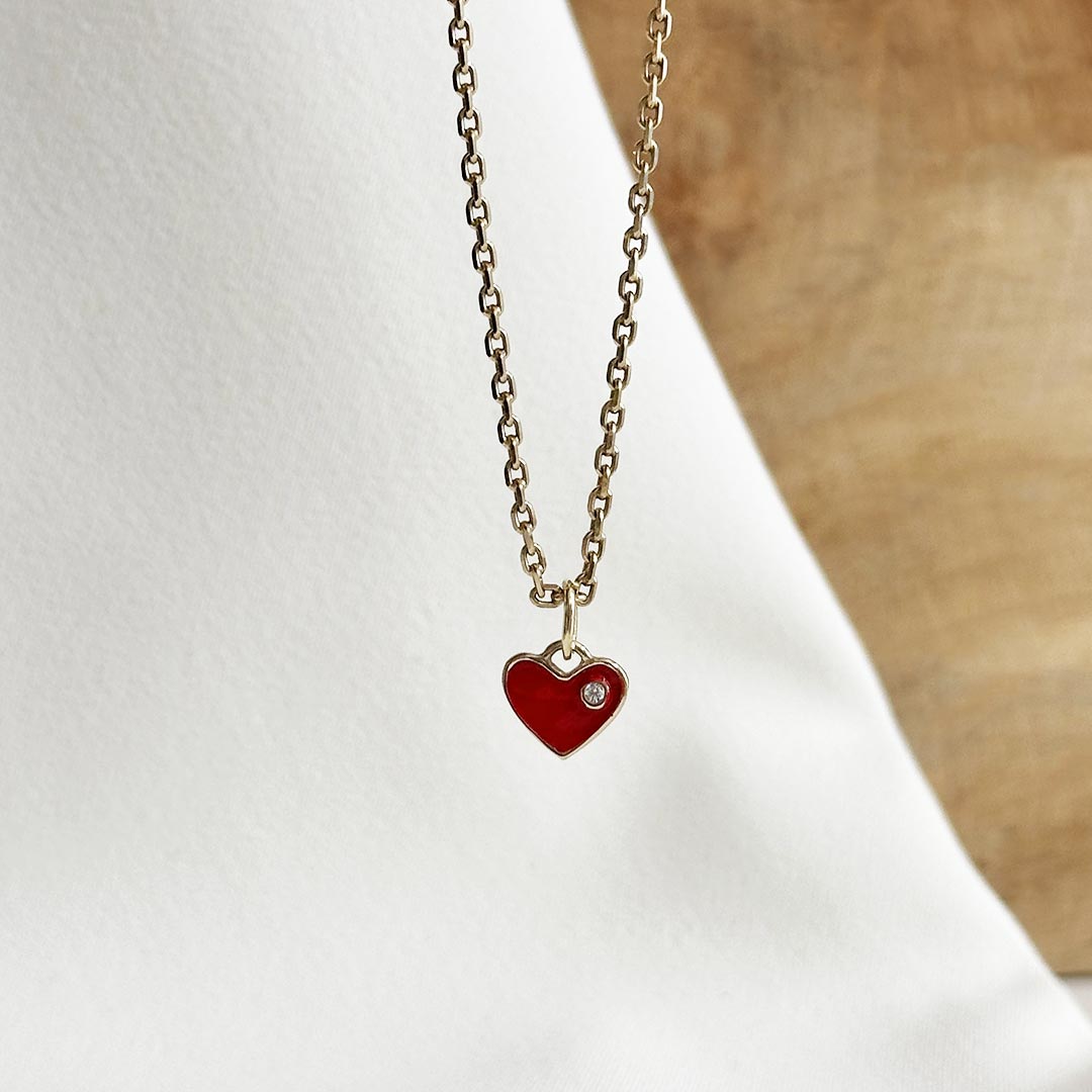 Kinderschmuck aus Gold eine Kinderkette mit Herzanhänger