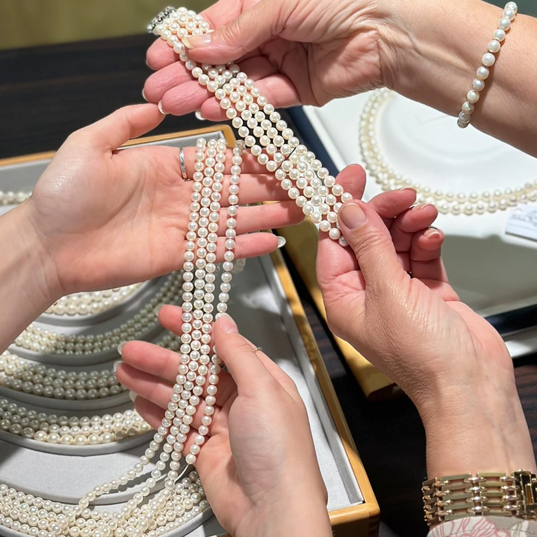 Perlenschmuck-reparieren-Perlenketten-kürzen-verlängern-Juwelier-Brandstetter-Wien