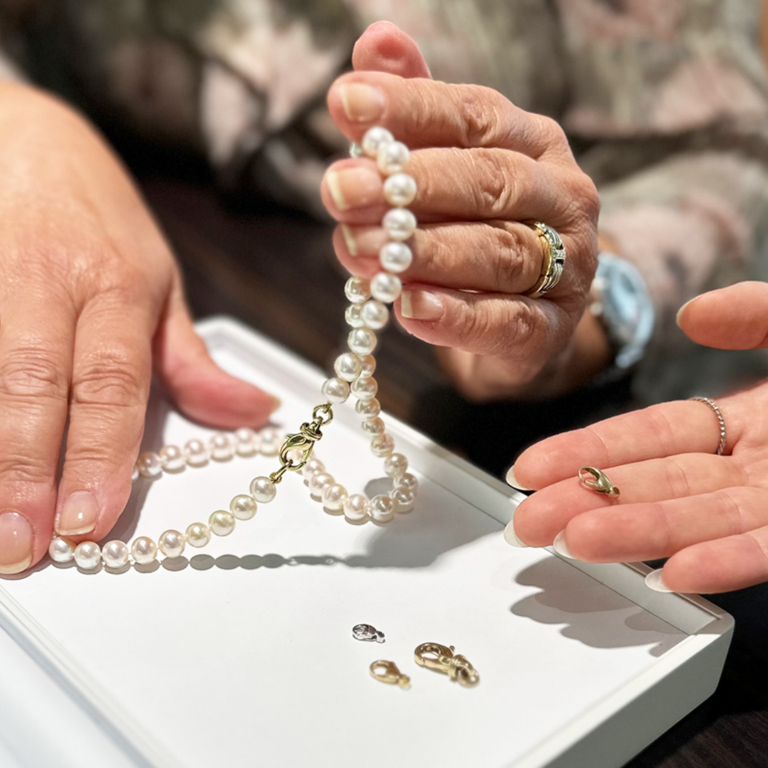 Perlenschmuck-reparieren-Verschlüsse-erneuern-Juwelier-Brandstetter-Wien