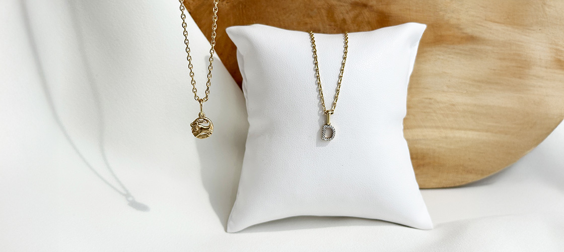 Titelbild für Sternzeichen und Buchstaben Anhänger